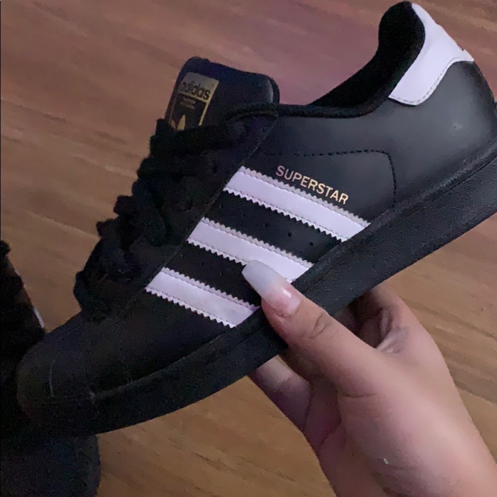 Adidas superstars